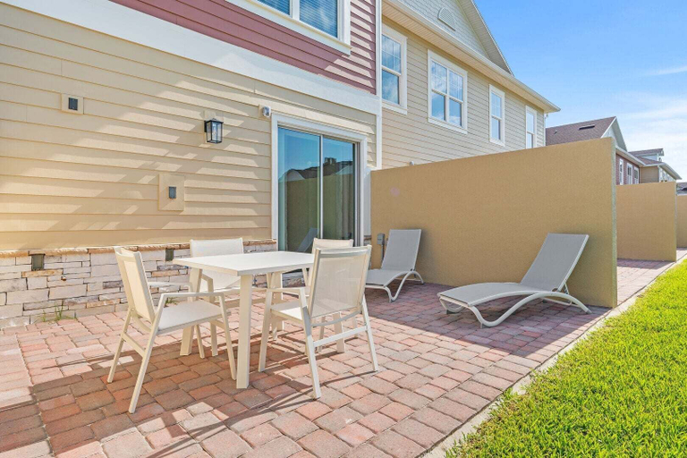 Outdoor dining 5, Comfortable Home w 3 En-suites!, Osceola