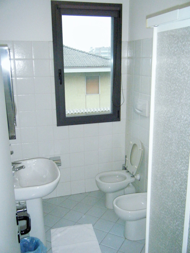 Bathroom, Residence Vezzoli, Brescia