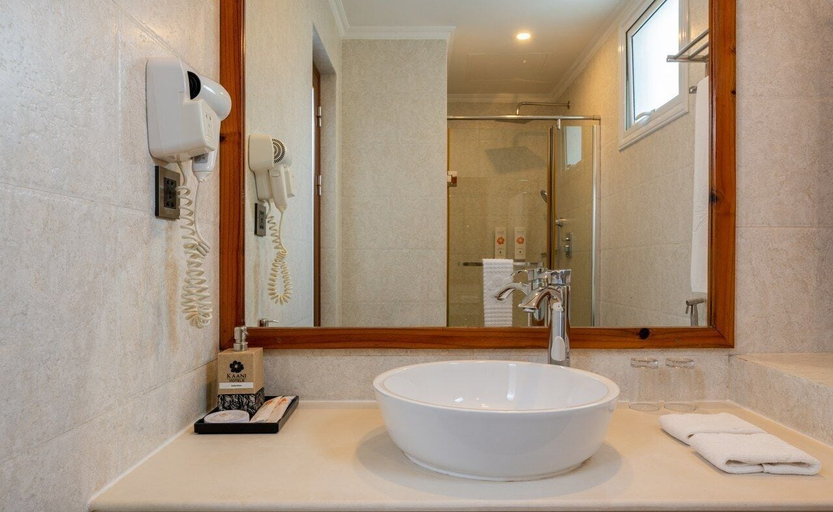 Bathroom 5, Kaani Village & Spa, Maafushi Island