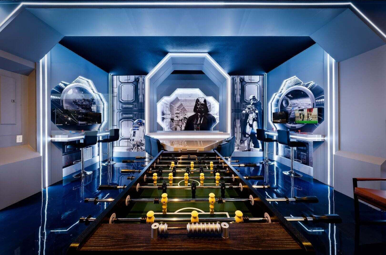 Game room 2, Orlando Oasis: Themed Rooms, Pool & Surf Simulator, Osceola