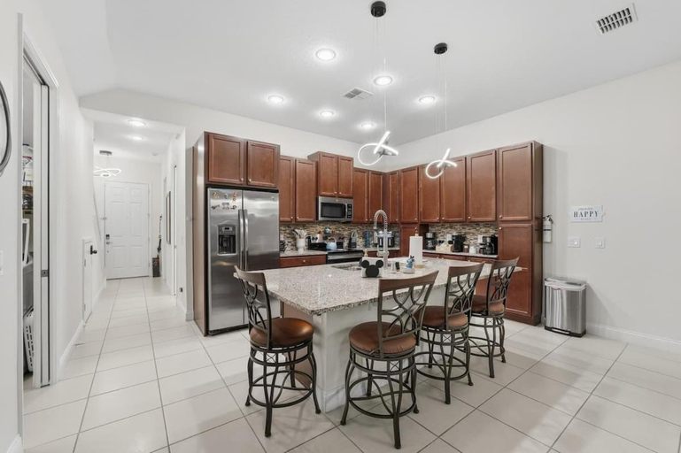 2, Tranquil Times Townhouse 4 bed Private Pool, Polk