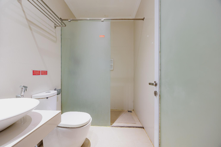Bathroom 3, RedDoorz near Ubud Village, Gianyar