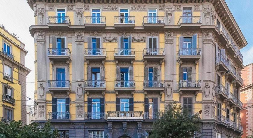 Exterior & Views 2, FJ Bianco Guest House, Napoli
