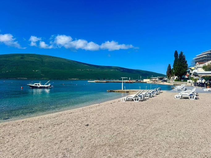 Beach 3, Villa Magnetic
