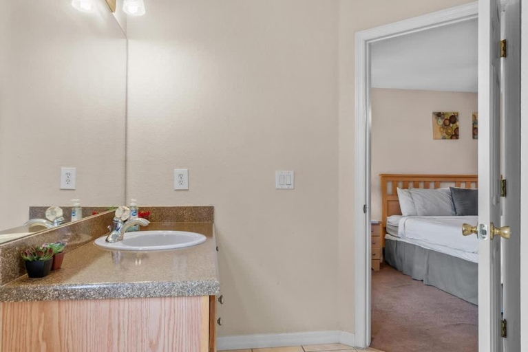 4, Tranquil Townhouse 3 bed Lazy River Resort, Polk