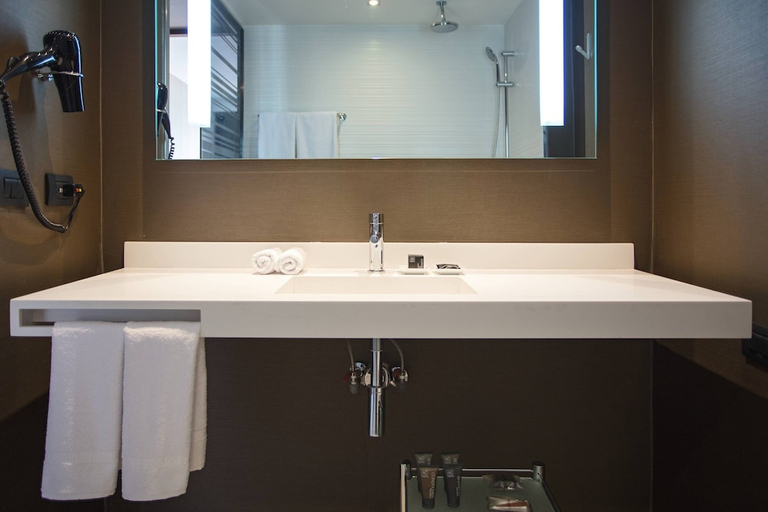 Bathroom 3, AC Hotel by Marriott Panama City, Panamá