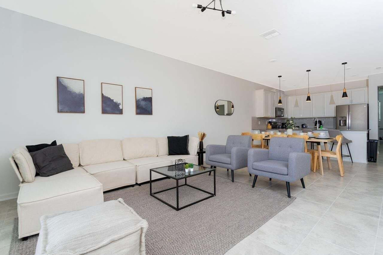 Living area 4, Townhouse 3 BR, 2.5 BA Villa Sleeps 10!, Osceola