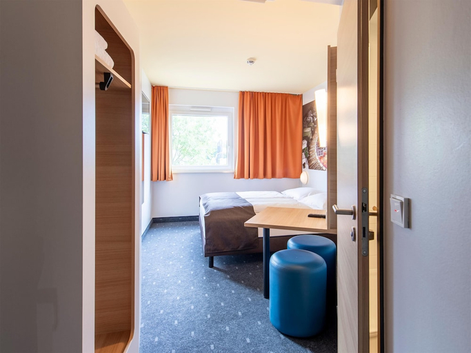 Bedroom 4, B&B Hotel Augsburg, Augsburg