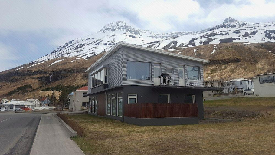 Exterior & Views 3, Seydisfjordur Apartment, Seyðisfjörður