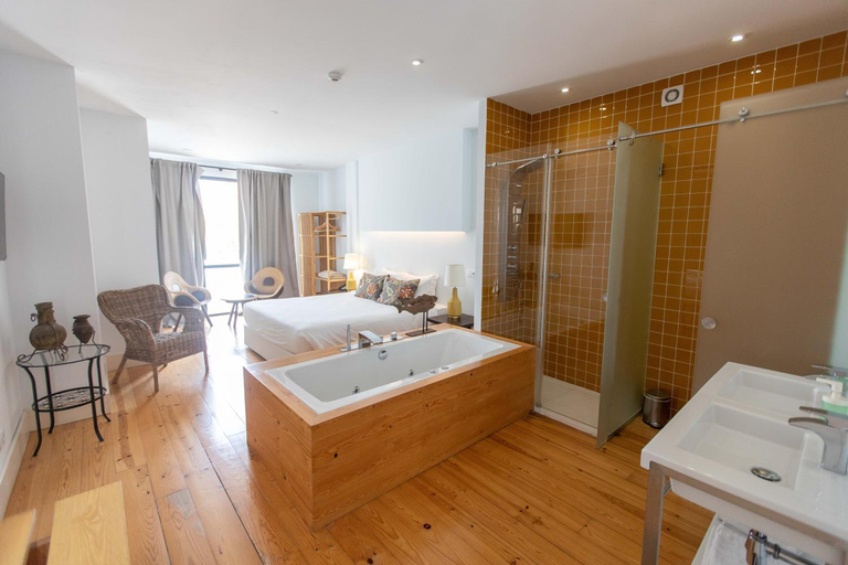 Bathroom 4, Casa de São Bento by PURUS, Coimbra