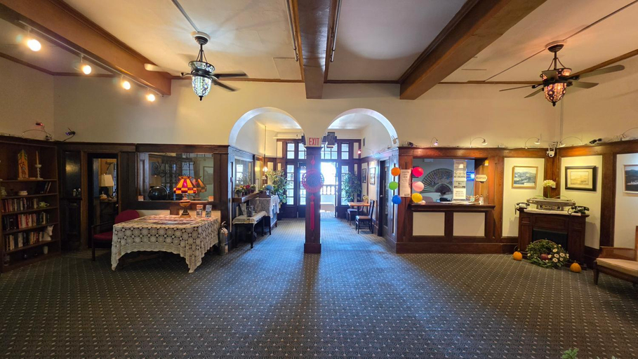 Public Area 2, Rodmay Heritage Hotel, Powell River
