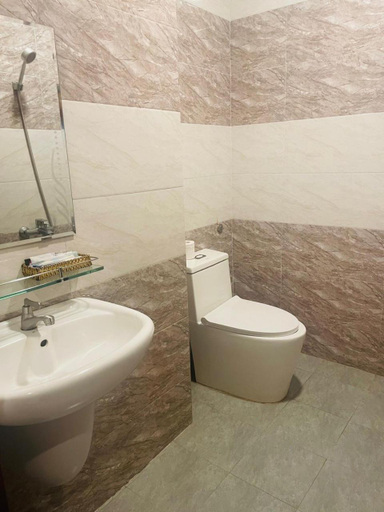 Bathroom 3, Khach san Khai Hoan, Pleiku