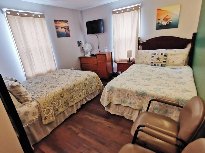 Bedroom 2, The Inn at Fisherman's cove, Halifax