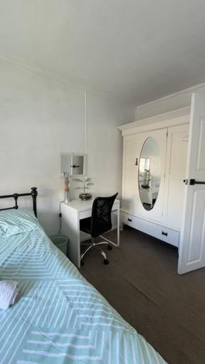 Others 5, Private Double Room Shared Bathroom, Clarence