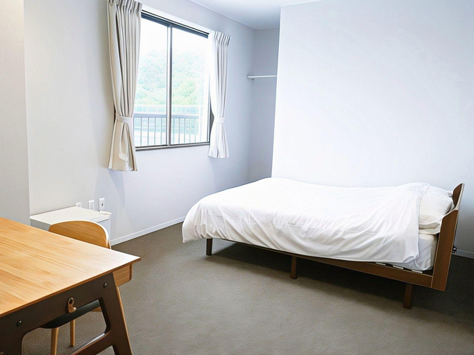 Bedroom 2, OiseSun Cafe & Hotel, Hyūga