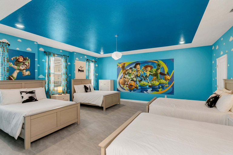 Room 5, Super fun Spacious Family Home With top Amenities Pool/spa Sleeps 24, Osceola