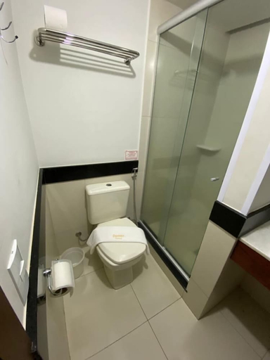 Bathroom 4, Hotel Damen, Foz do Iguaçu