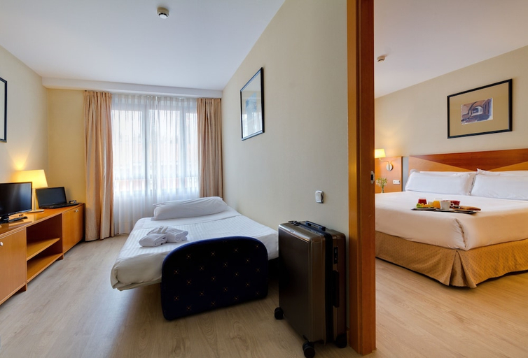 Bedroom 2, Hotel Oca Villa De Aviles, Asturias