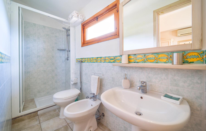 Bathroom 2, Villa Fiori Beach, Agrigento