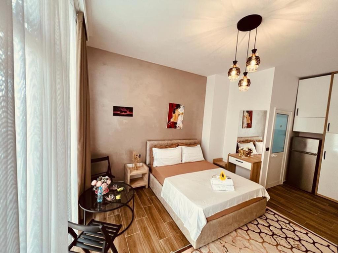 5, Apartament Indriti, Durrësit