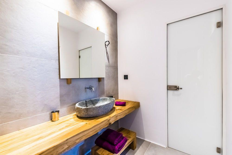 Bathroom 4, Portes Suites & Villas Mykonos, South Aegean