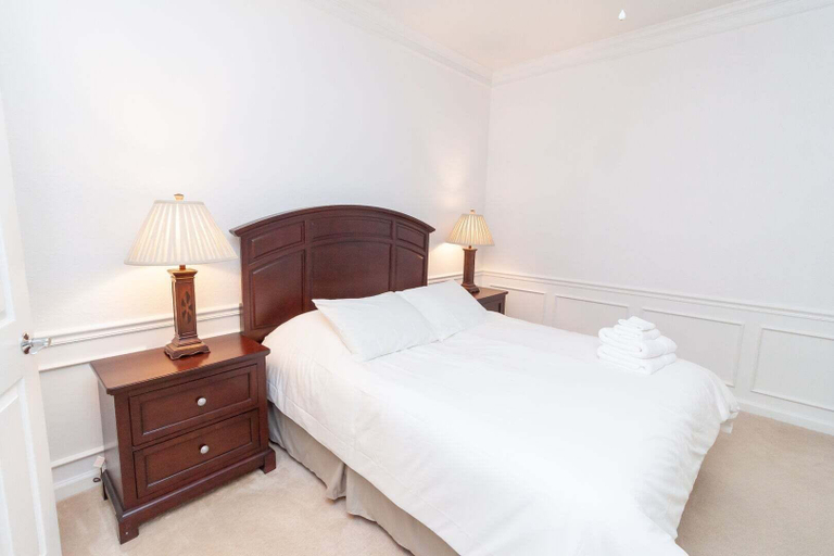 Room 4, Condo 5min-universal Spacious Condo Vc101, Orange