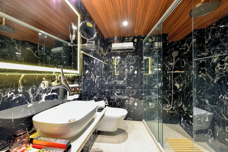 Bathroom 4, Ginger Hyderabad Airport Road, Ranga Reddy