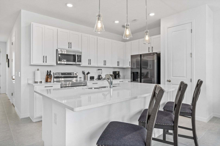 Private kitchen 2, Villa 3 BR, 2.5 BA Sleeps 8!, Polk