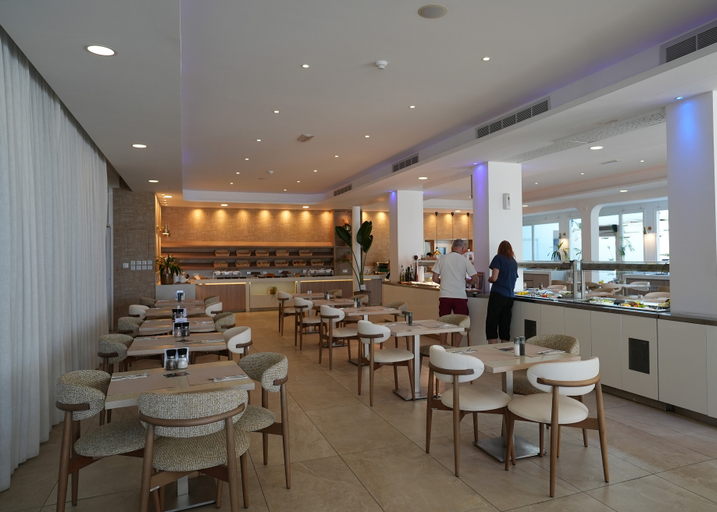 Food & Drinks 2, Anonymous Beach Hotel
