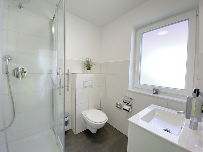 Bathroom 3, REGIOHOTEL Pfälzer Hof Wernigerode, Harz