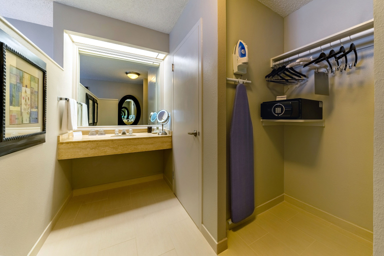 Bathroom 5, Hyatt Regency Miami, Miami-Dade
