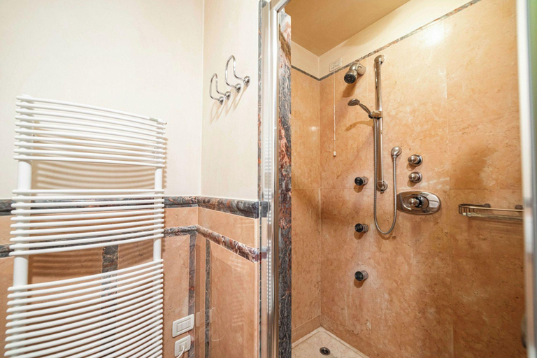 Bathroom 4, PHI Hotel Astoria, Treviso