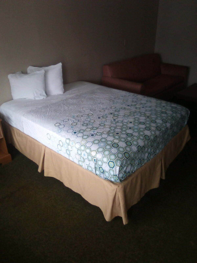 Room 2, Hometown inn, Genesee