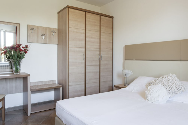Bedroom 2, Eden Park Resort, Pisa