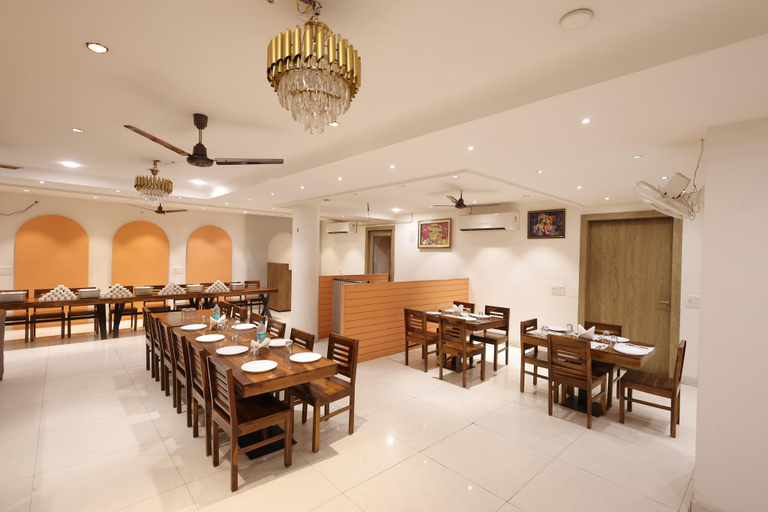 Food & Drinks 3, Hotel Royal Vilas, Bharatpur
