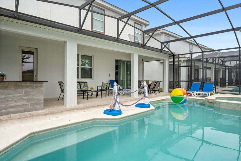 Sport & Beauty 4, Luxury Villa: Pool, Home Cinema, BBQ & Near Disney Parks, Osceola