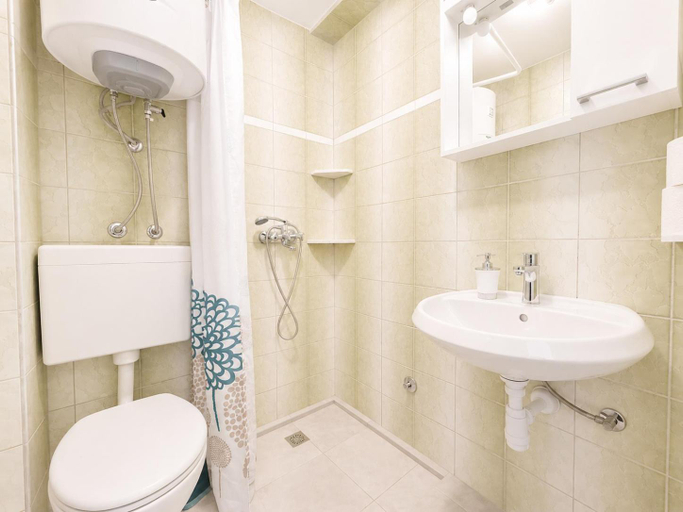 Bathroom 4, Apartments & Rooms Mare, Baška Voda