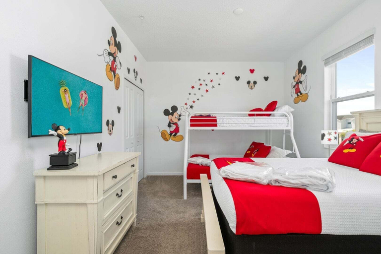 Room 5, Free Water Park Walking Distance!, Osceola