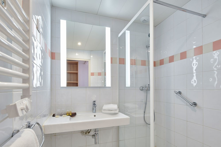 Bathroom 3, Club Vacances Bleues Plein Sud, Var