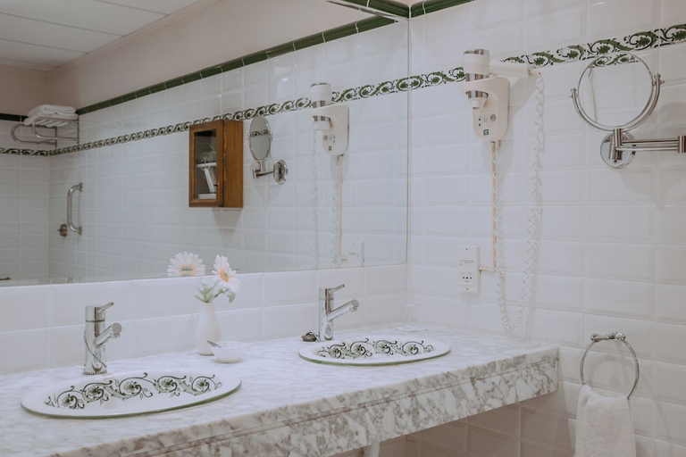 Bathroom 4, Hotel Termes La Garriga, Barcelona