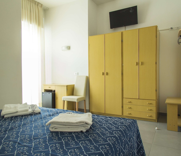 Bedroom 2, Nautilus Hotel, Rimini