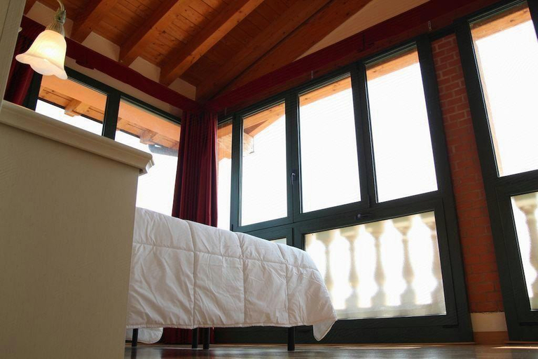 Bedroom 3, Bertoletta Village Apartments, Verona