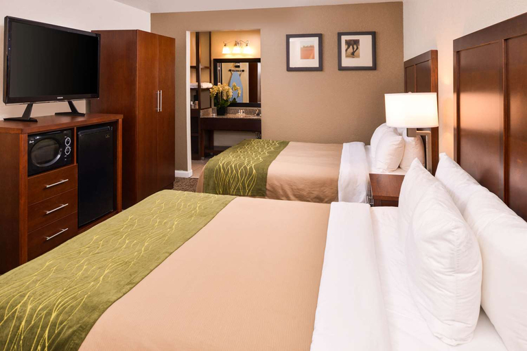 Bedroom 3, Rodeway Inn & Suites Rancho Cordova - Folsom, Sacramento