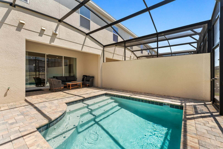 Pool 4, Fun-filled Solara Stay w/ Pool & Resort Access, Osceola