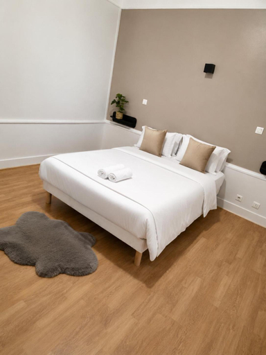 Bedroom 4, Le VIEUX RELAIS, Nièvre