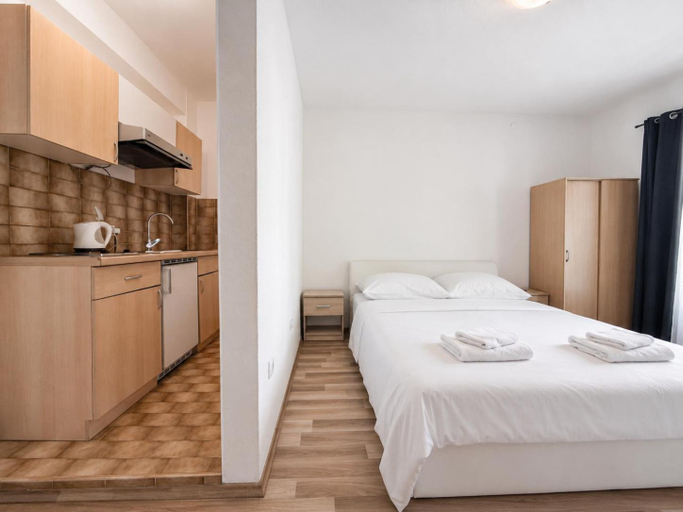 Bedroom 3, Apartments & Rooms Mare, Baška Voda