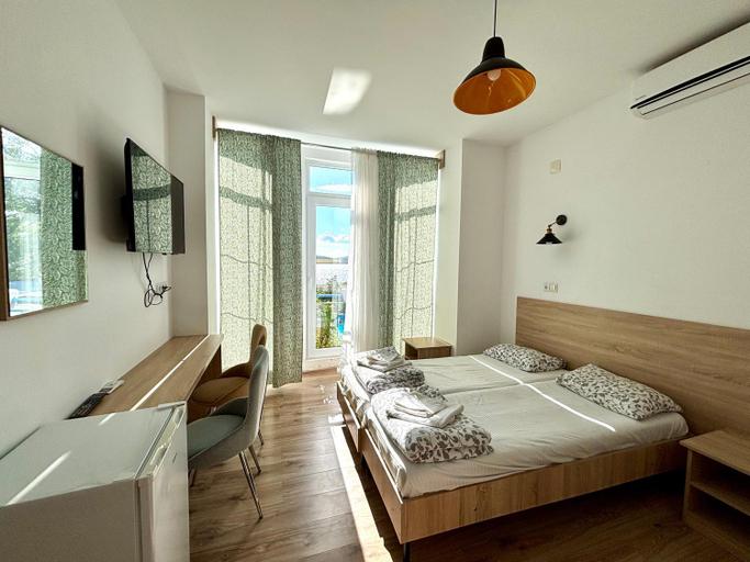 Bedroom 4, Laguna Boutique Hotel Bazaleti Lake, Dusheti