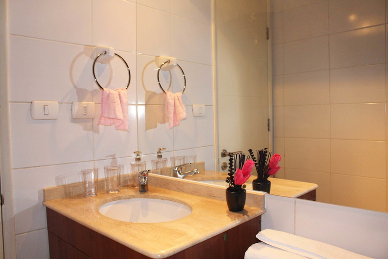 Bathroom 4, VIP Apartments Chile, Santiago