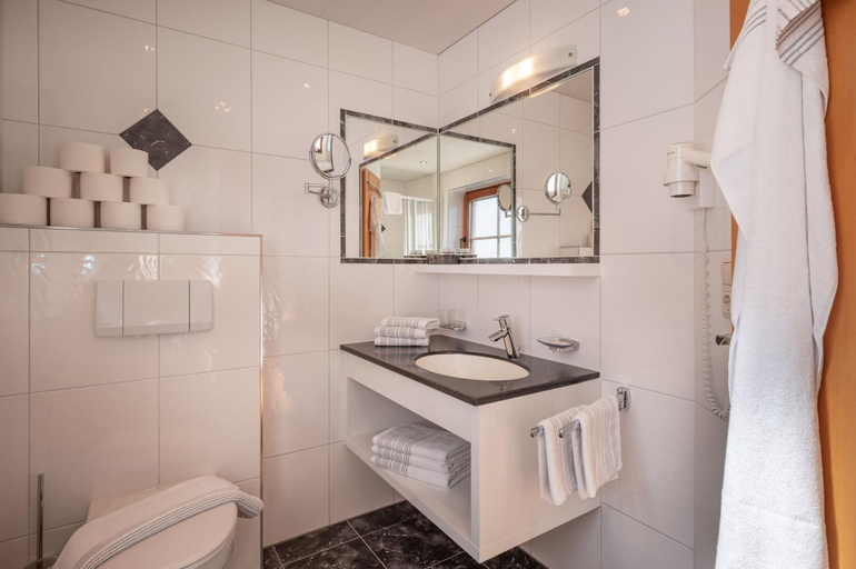 Bathroom 3, Activ Wellness - Appartement Schermerhof, Kitzbühel