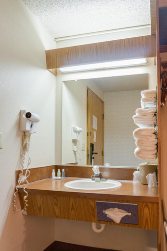 Bathroom 3, Tacoma Port Inn Fife I-5 (temporarily closed), Pierce